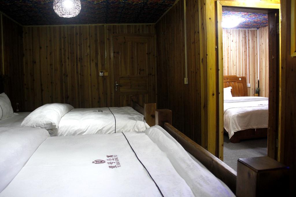 Fenghuang 1St Apartment Kültér fotó