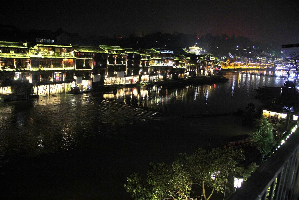 Fenghuang 1St Apartment Kültér fotó
